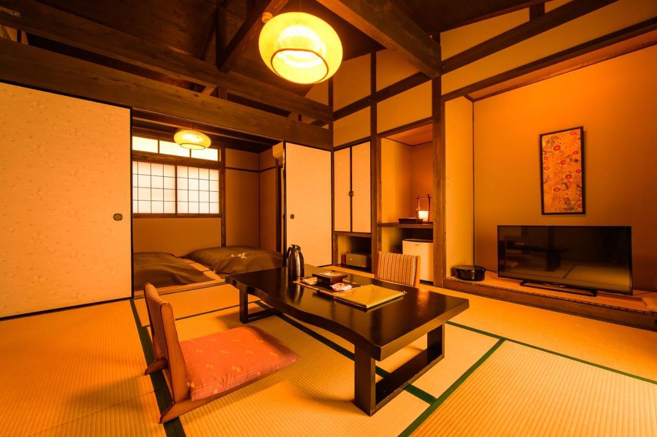 Hotel Yufuin Ryoan Wazanho Oita Exterior foto